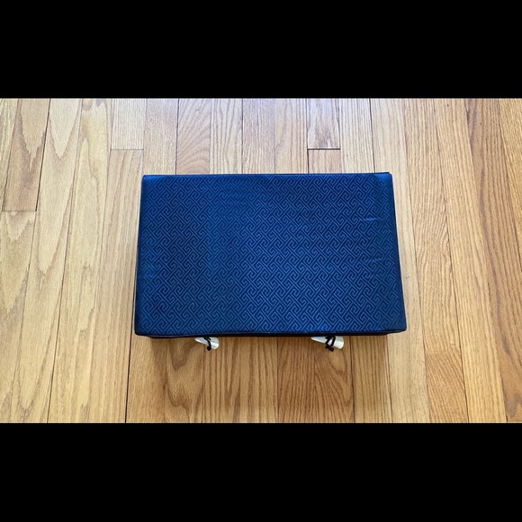 Brand New Bombay Tea ware: Teapot and 4 cups - Picture 6 of 6